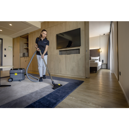 Bateriový vysavač na suché nečistoty KÄRCHER T 15/1 Bp 1.355-352.0